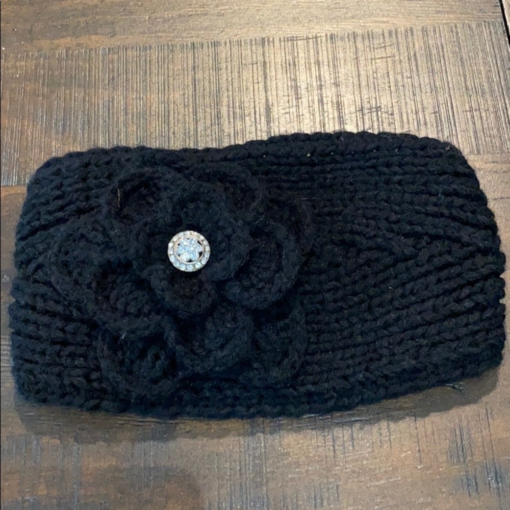 𝅺KNIT Headband With Embellishment